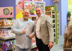 Suut Stigter of Kroon Print and Packaging visiting Jos Beelen of JUB Holland.